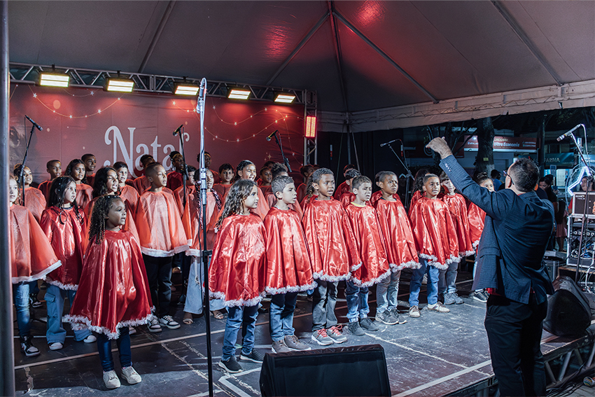 APRESENTAÇÃO CORAL