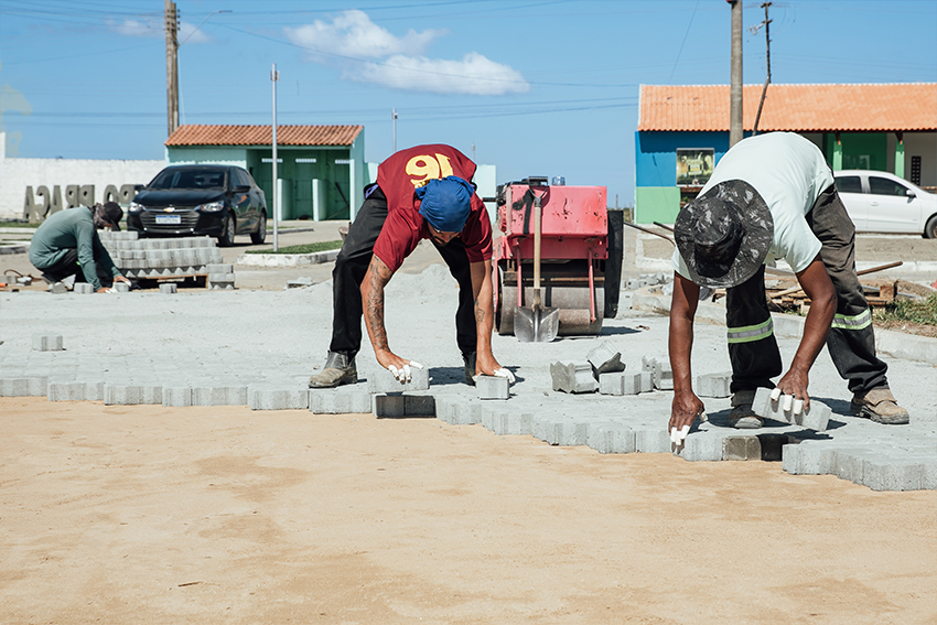 CORPO INTERTRAVADO PQ DE EXPOSIÇÃO