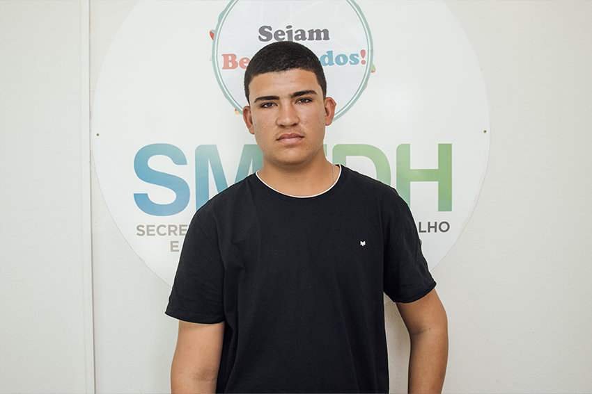 PERSONAGEM MUTIRÃO DE EMPREGOS 4