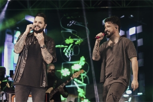 Diego e Victor Hugo encerram 40ª Expoagro com show impecável