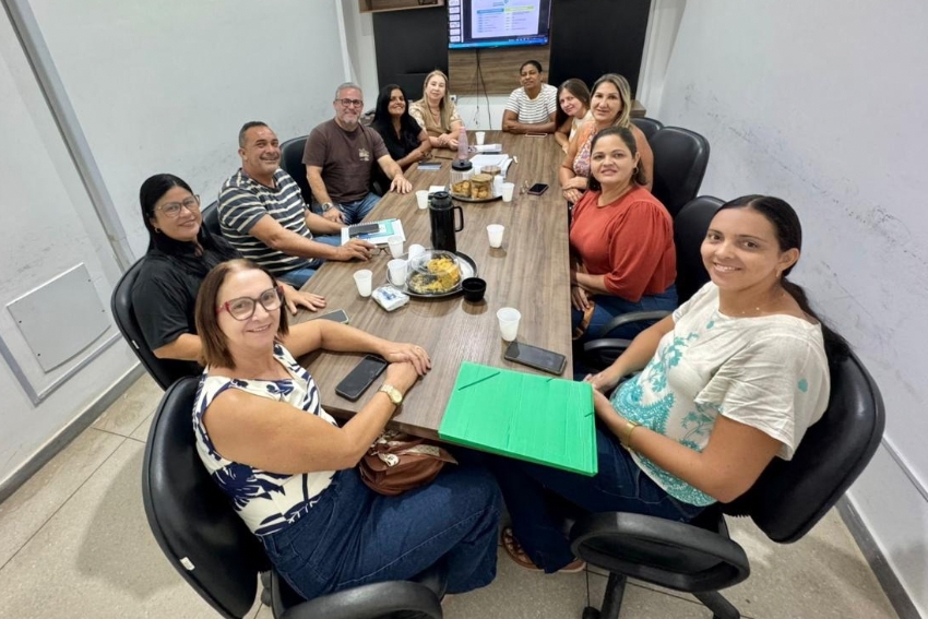 Diretores de escolas municipais participam de reunião sobre gestão do PDDE