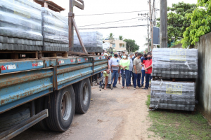 Prefeita assina Ordem de Serviço para início da pavimentação da Rua Maximiliano de Andrade, em Gargaú