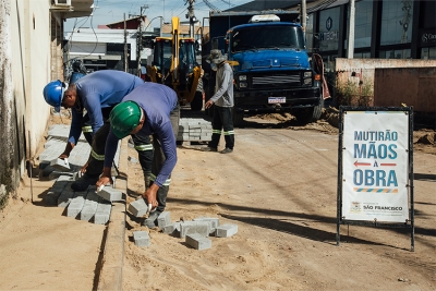 Prefeitura de SFI segue realizando obras nas ruas do Centro