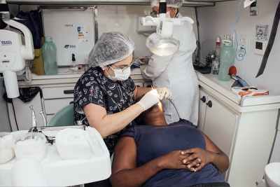 Prefeitura leva atendimento odontológico à comunidade quilombola de Deserto Feliz