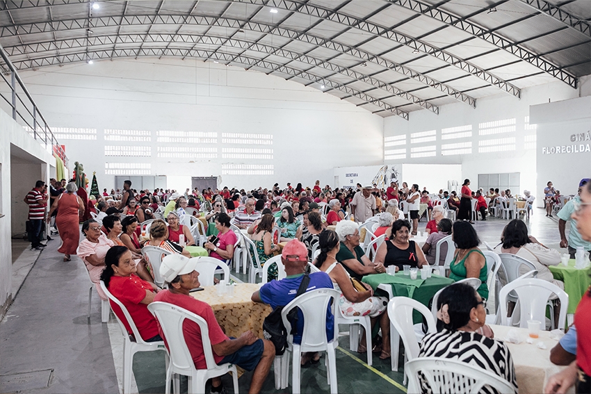 Centro de Convivência da Pessoa Idosa encerra o ano com festa de Natal