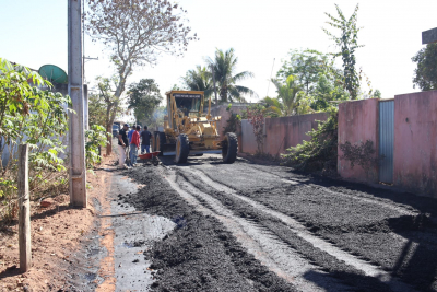 Prefeitura realiza obras de pavimentação em Aroeira