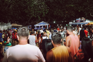 Luciano Botinelly agita Maguinhos e encerra com chave de ouro o &quot;Verão do Seu Jeito&quot;