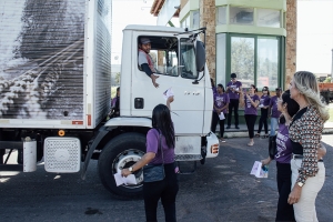 Prefeitura faz ação de conscientização sobre violência contra a pessoa idosa
