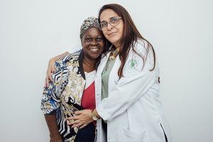 Assistente social oncológico auxilia pacientes a garantir direitos sociais