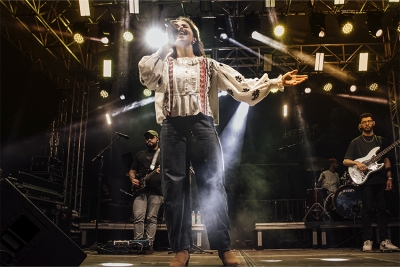 Show de Júlia Vitória encerra Dia do Evangélico