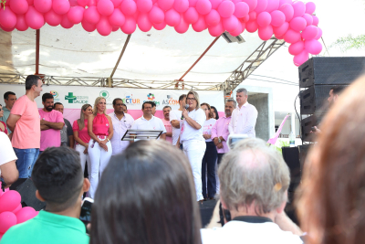Outubro Rosa: prefeitura reforça conscientização em evento na área central