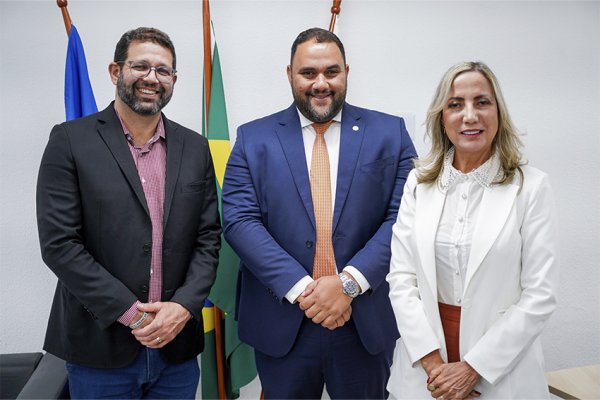 Prefeita de SFI se reúne com o Detro no Rio de Janeiro