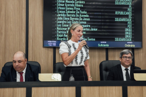 Prefeita participa da abertura do ano legislativo e anuncia líder do Governo