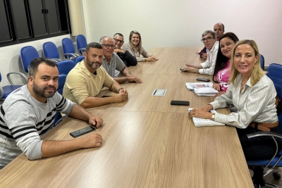 Reunião define novas ações para fortalecer o Hospital Manoel Carola