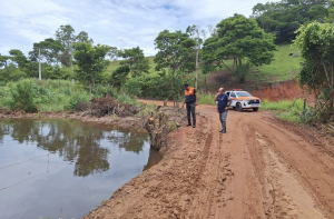 Vistoria em Areia Dourada define ações após transbordo de rio e interdição parcial de estrada