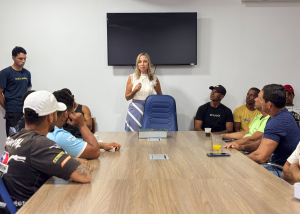 Reunião com salva-vidas define ações para garantir tranquilidade nas praias