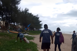 Cerca de 700 toneladas de lixo foram recolhidas nas praias e avenidas de SFI durante o Carnaval