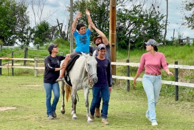 Equoterapia retoma atendimentos em São Francisco de Itabapoana