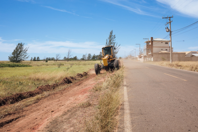 Limpeza e manutenção da Orla da Praia de Santa Clara melhoram a acessibilidade para ciclistas e pedestres
