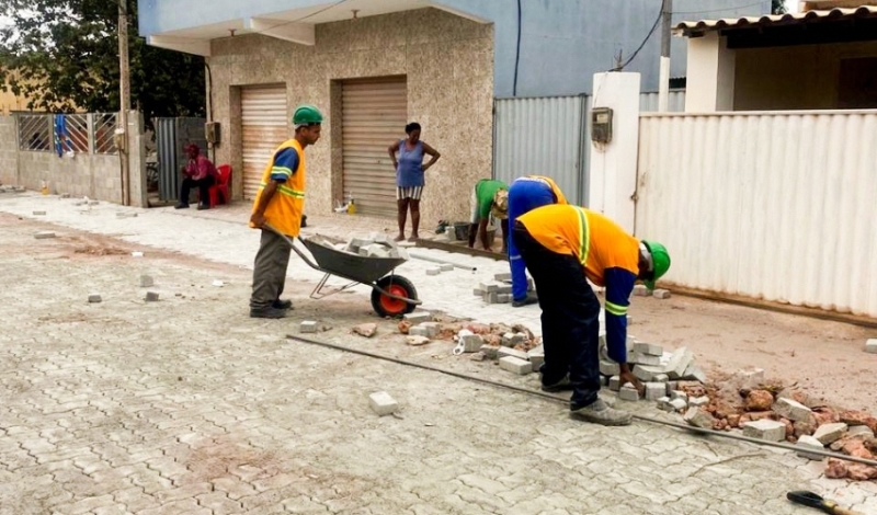 Pavimentação de ruas em Travessão de Barra chega a mais de 2 km