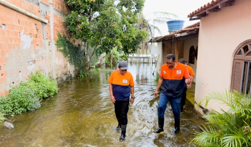 Defesa Civil em alerta máximo devido às chuvas