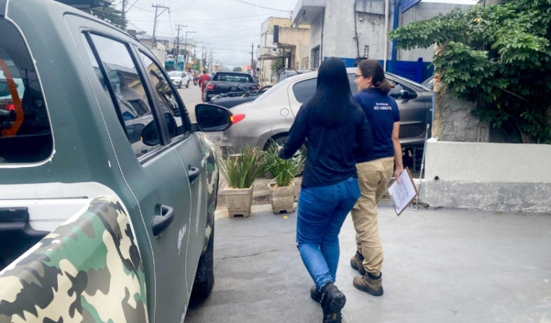 Secretaria de Meio Ambiente notifica donos de oficinas mecânicas para regularização