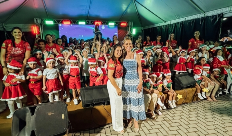 “Natal Iluminado” encanta moradores de São Francisco em mais uma noite especial