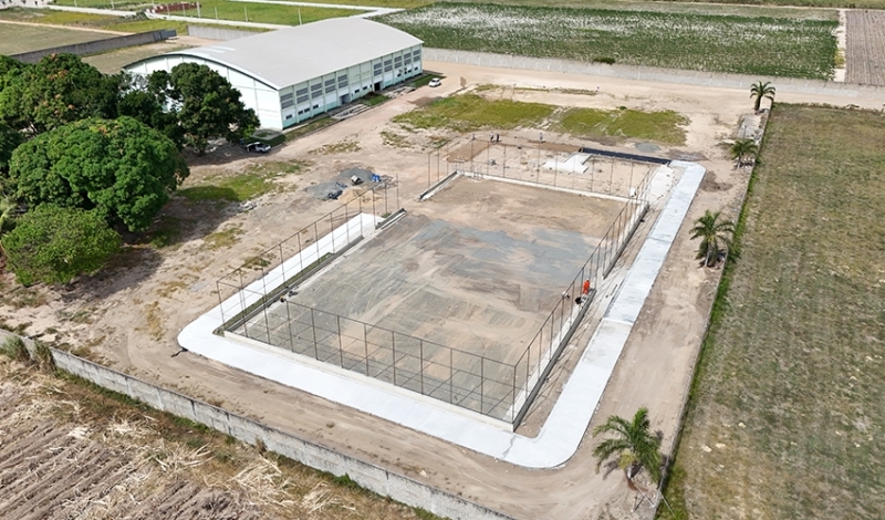Obras na área externa do Ginásio Florecilda avançam em ritmo acelerado