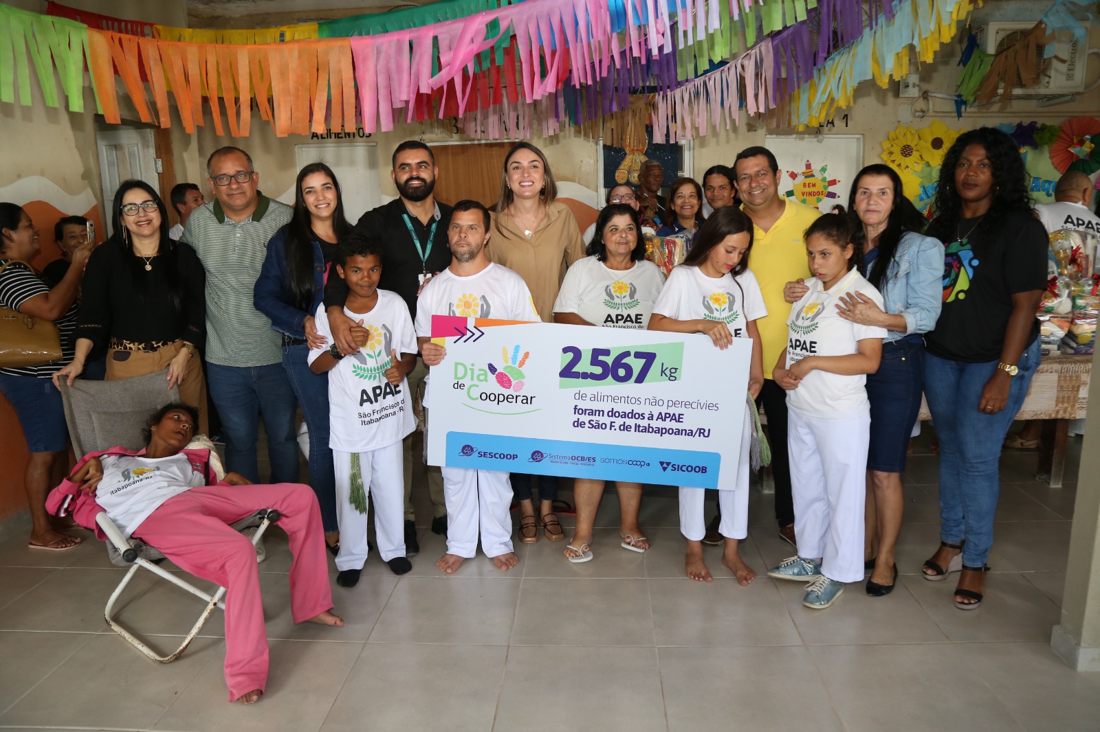 Vice prefeito participa da entrega de doação de alimentos arrecadados pelo Sicoob Sul ASCOM SFI Wagner Fraga 26