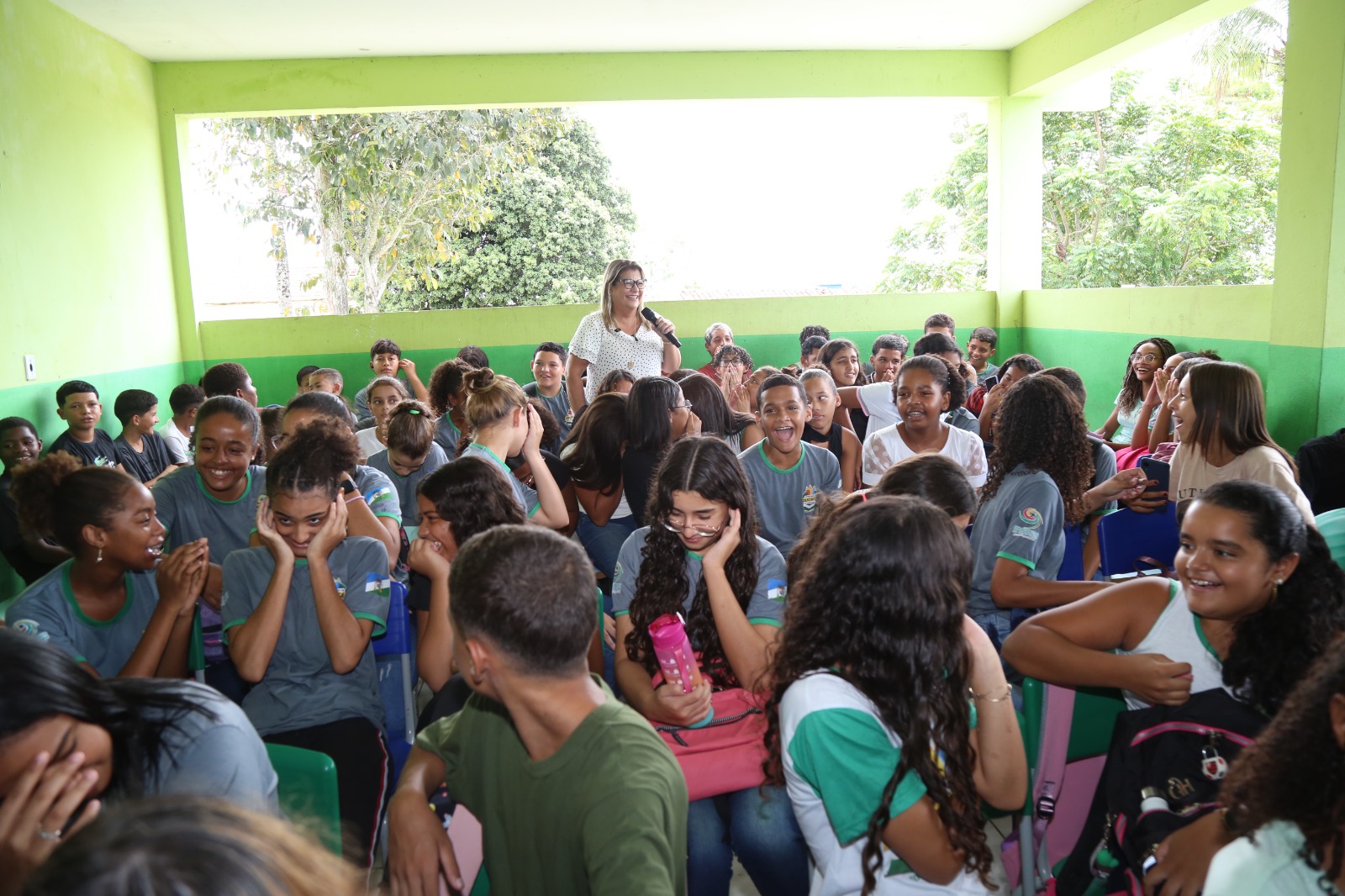 Smec inicia entrega de uniformes e kits de material escolar ASCOM SFI Wagner Fraga 3