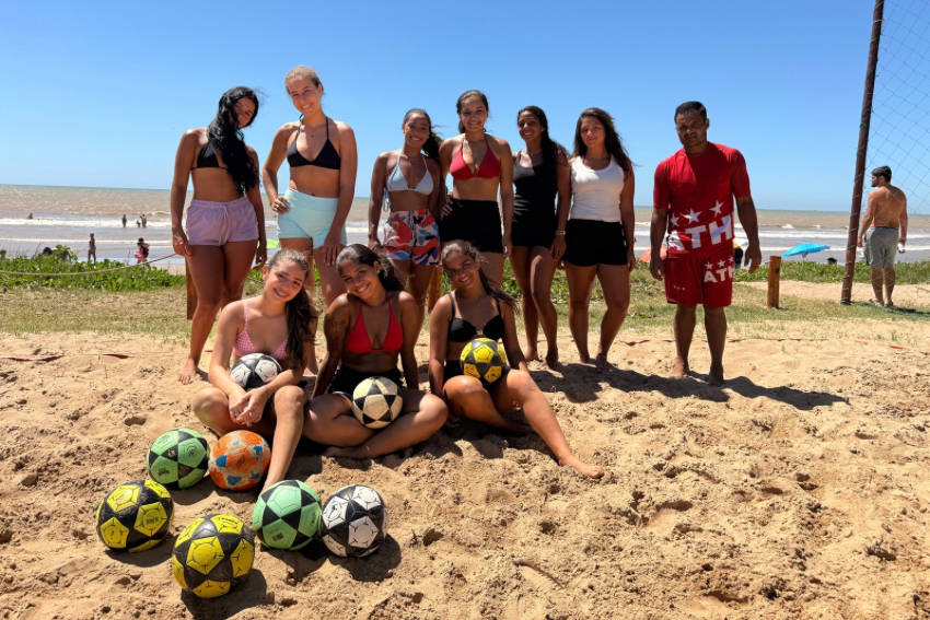 meninas sentada fut