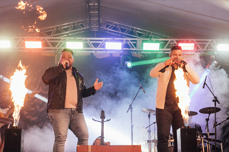 Público celebra o encerramento da 11ª Rancheirada da SMECT