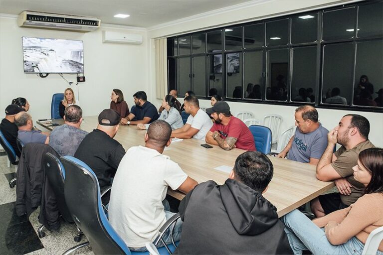 Licenciamento ambiental é tema de reunião com proprietários de oficinas