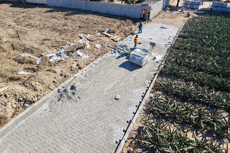 Obras em ruas de Travessão de Barra chegam à etapa final