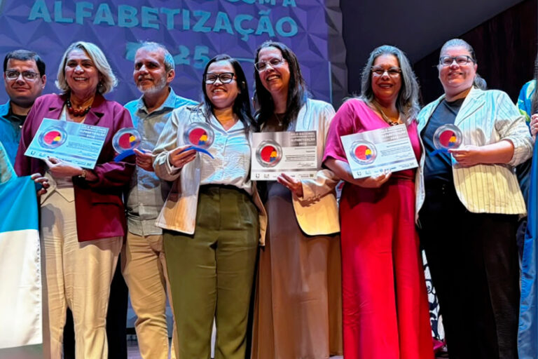 São Francisco de Itabapoana conquista Selo Prata no Compromisso Nacional com a Alfabetização 2025