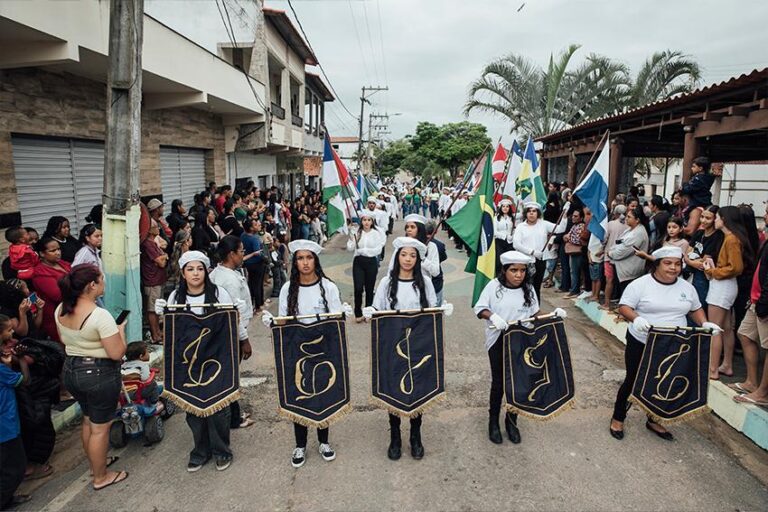 Emoção marca primeira apresentação da Fanfarra da Escola Estelita de Araújo Crespo, em Praça João Pessoa