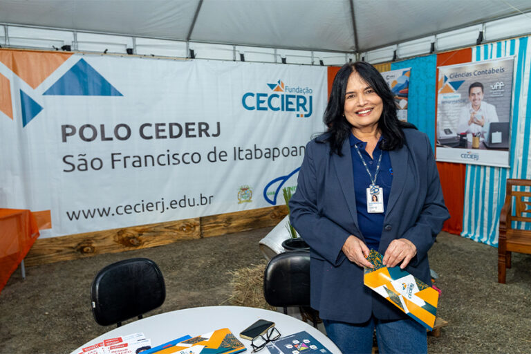 Cederj apresenta oportunidades de graduação na 41ª Expoagro de São Francisco