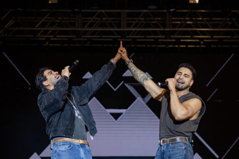 Danilo & Davi encerram 41ª ExpoAgro com muito sertanejo e emoção