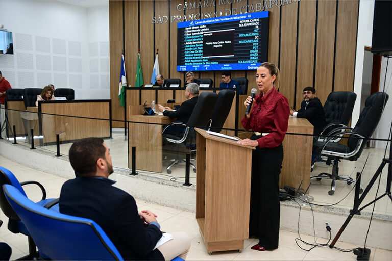 Prefeita esclarece na Câmara dúvidas sobre cobranças de IPTU